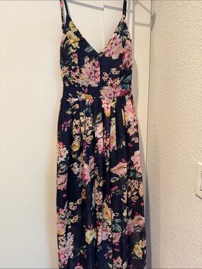 Floral V-Neck Maxi Dress